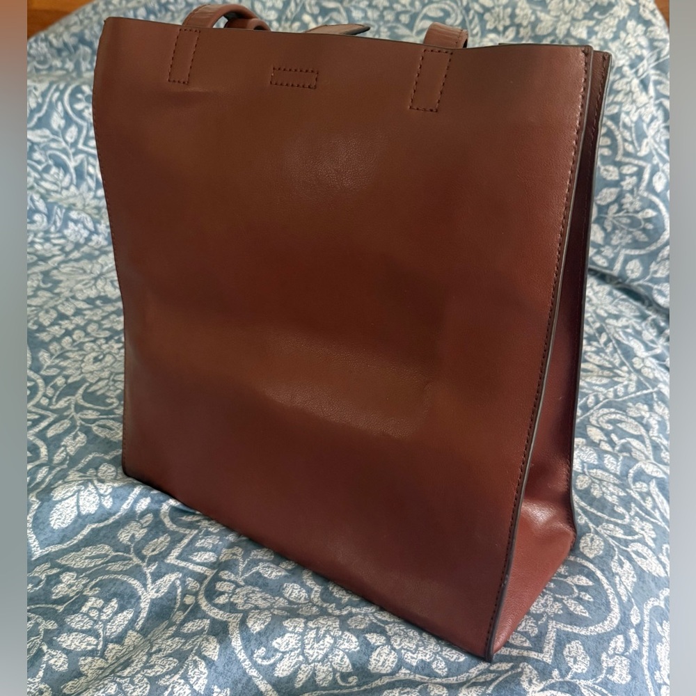 Elegant Brown Leather Tote